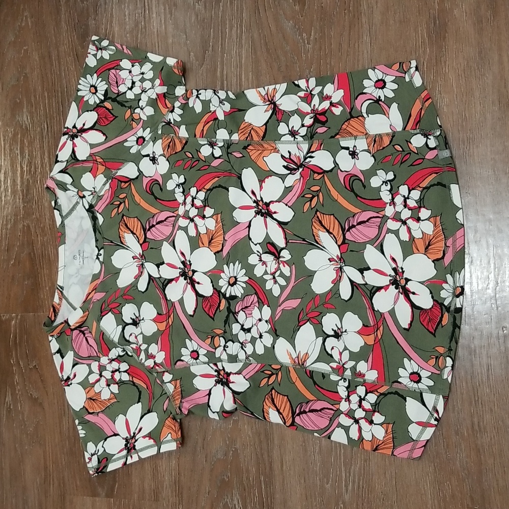 (L) T by Talbots Floral Patterned T-Shirt Classic Relaxed Fit Soft Casual Garden